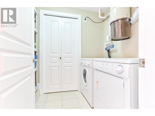 3996 Beach Avenue Unit# 221, Peachland, BC - Indoor Photo Showing Laundry Room