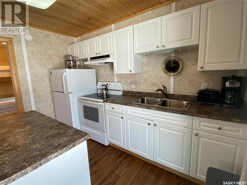 27 Fox Street, Missinipe, SK - Indoor Photo Showing Kitchen With Double Sink
