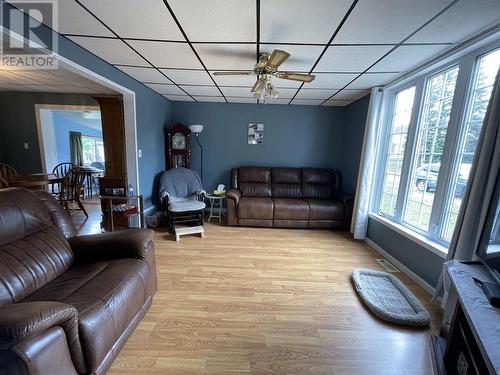 46 Queen St, Chapleau, ON - Indoor Photo Showing Living Room