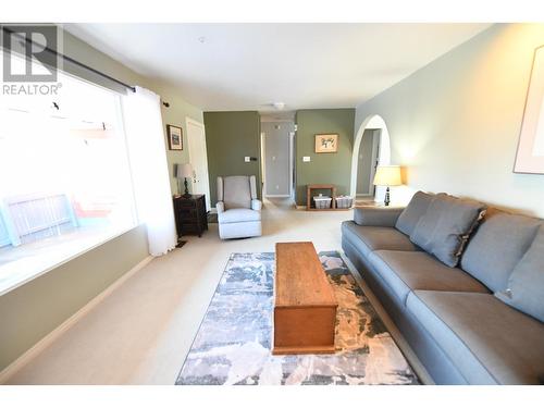 11315 94 Street, Fort St. John, BC - Indoor Photo Showing Living Room