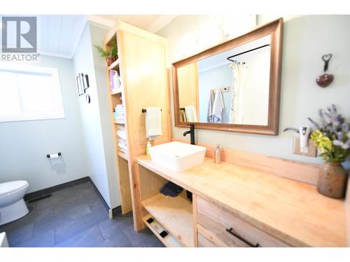 11315 94 Street, Fort St. John, BC - Indoor Photo Showing Bathroom