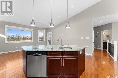 273 Wood Lily Drive, Moose Jaw, SK - Indoor Photo Showing Kitchen
