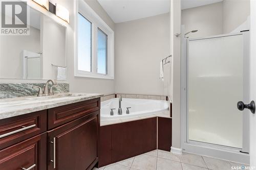 273 Wood Lily Drive, Moose Jaw, SK - Indoor Photo Showing Bathroom