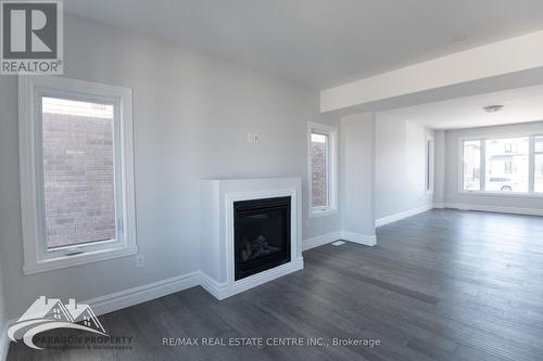 150 Tuscany Trail, Chatham-Kent, ON - Indoor Photo Showing Living Room With Fireplace