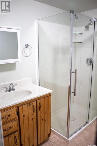 217 Kingston Street, Melfort, SK - Indoor Photo Showing Bathroom
