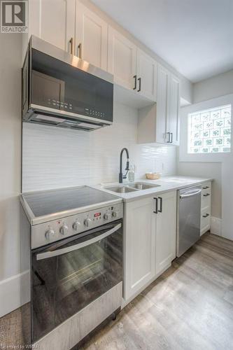 41 Albert Street, Hamilton, ON - Indoor Photo Showing Kitchen With Double Sink