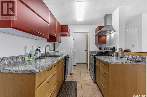316 730B Heritage Lane, Saskatoon, SK - Indoor Photo Showing Kitchen
