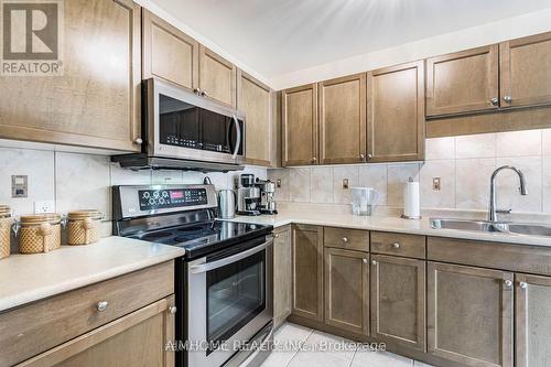 64 Raspberry Trail, Thorold, ON - Indoor Photo Showing Kitchen With Double Sink