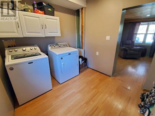 83 Howie St, Charlton, ON - Indoor Photo Showing Laundry Room