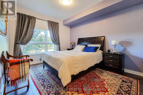 212 - 320 Plains Road E, Burlington, ON - Indoor Photo Showing Bedroom