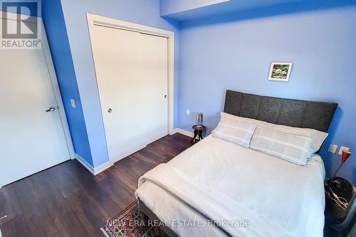 #212 -320 Plains Rd E, Burlington, ON - Indoor Photo Showing Bedroom