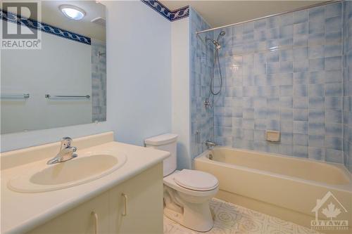 Lower level bathroom - 16 Lambert Lane, Perth, ON - Indoor Photo Showing Bathroom