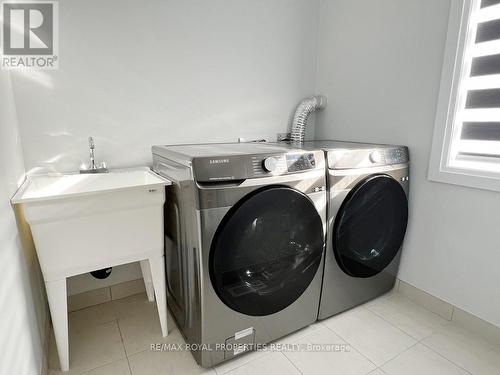 20 Mckay Avenue W, Kawartha Lakes, ON - Indoor Photo Showing Laundry Room