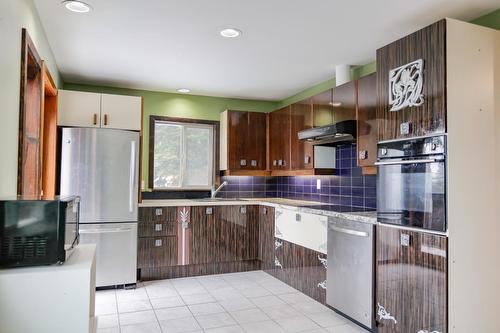 6675 Highway 3A, Nelson, BC - Indoor Photo Showing Kitchen