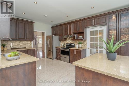 5914 Long Valley Rd, Mississauga, ON - Indoor Photo Showing Kitchen With Stainless Steel Kitchen