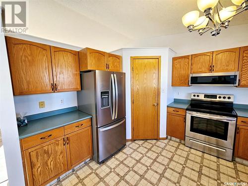 11 Arcola Place, Carlyle, SK - Indoor Photo Showing Kitchen
