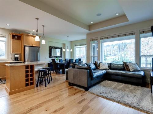 13079 Staccato Drive, Lake Country, BC - Indoor Photo Showing Living Room