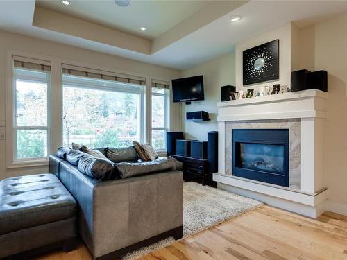 13079 Staccato Drive, Lake Country, BC - Indoor Photo Showing Living Room With Fireplace
