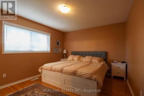 2500 Logan Ave, Oakville, ON - Indoor Photo Showing Bedroom