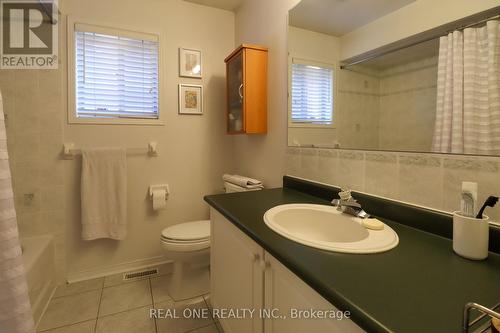 2500 Logan Avenue, Oakville, ON - Indoor Photo Showing Bathroom