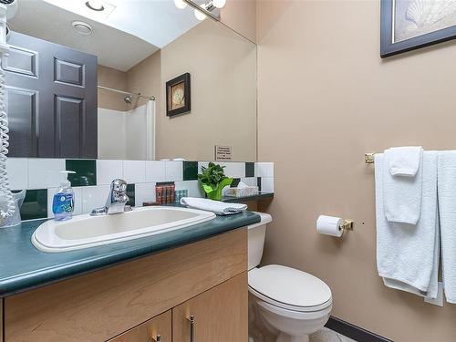 616-1600 Stroulger Rd, Nanoose Bay, BC - Indoor Photo Showing Bathroom