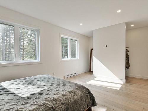 Master bedroom - 143 Rue Wilson, Mont-Blanc, QC - Indoor Photo Showing Bedroom