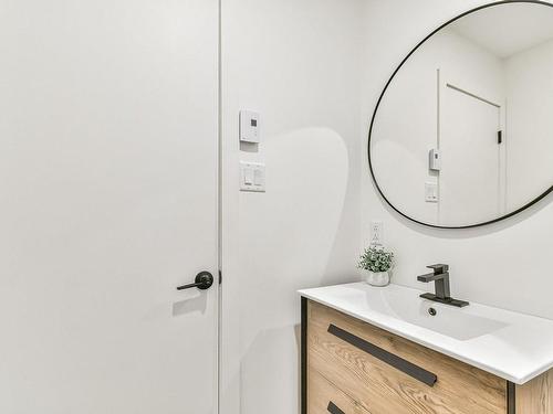 Salle d'eau - 141 Rue Wilson, Mont-Blanc, QC - Indoor Photo Showing Bathroom