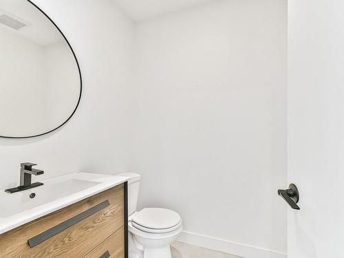 Salle d'eau - 141 Rue Wilson, Mont-Blanc, QC - Indoor Photo Showing Bathroom