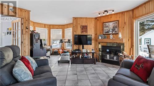 18 Denis St, Bouctouche, NB - Indoor Photo Showing Living Room With Fireplace