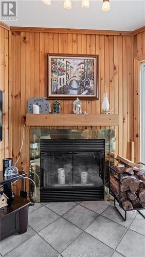 18 Denis Street, Bouctouche, NB - Indoor Photo Showing Living Room With Fireplace