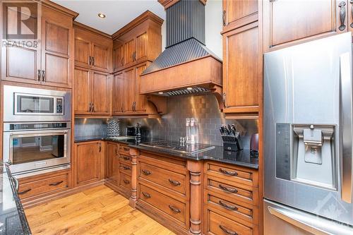 2868 Bouvier Road, Clarence-Rockland, ON - Indoor Photo Showing Kitchen