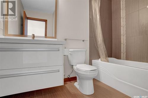 405 2101 Heseltine Road, Regina, SK - Indoor Photo Showing Bathroom