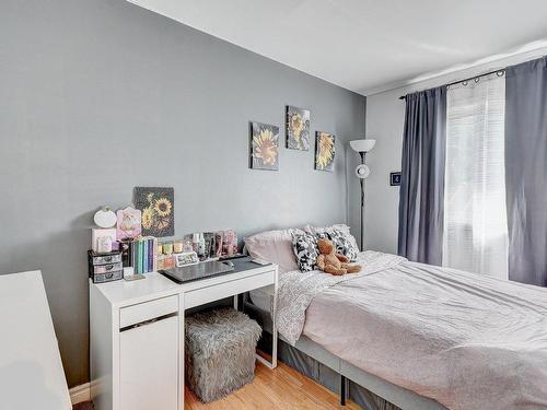 Chambre Ã Â coucher - 17 Rue Des Roitelets, Delson, QC - Indoor Photo Showing Bedroom