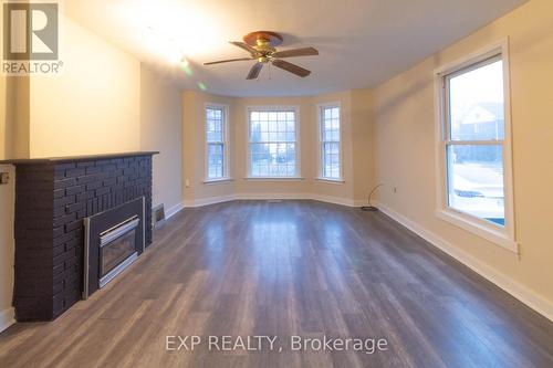 5782 Byng Avenue, Niagara Falls, ON - Indoor Photo Showing Other Room With Fireplace