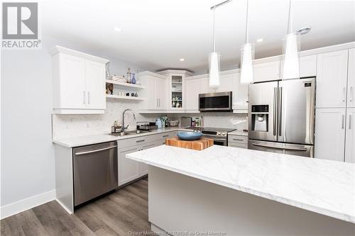 24 Satleville, Riverview, NB - Indoor Photo Showing Kitchen With Stainless Steel Kitchen With Upgraded Kitchen