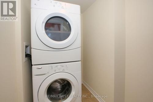 203 - 1 Brandy Lane Drive, Collingwood, ON - Indoor Photo Showing Laundry Room
