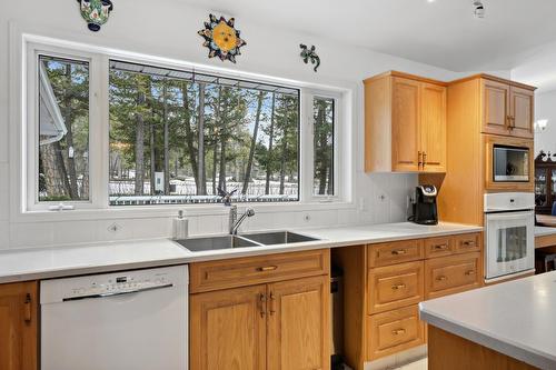 5144 Riverview Crescent, Fairmont Hot Springs, BC - Indoor Photo Showing Kitchen With Double Sink