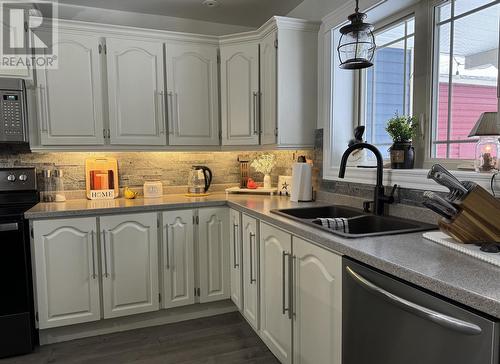 98 Sullivan Avenue, Gander, NL - Indoor Photo Showing Kitchen With Double Sink With Upgraded Kitchen