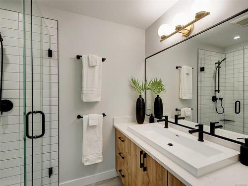 A-2054 Charters Rd, Sooke, BC - Indoor Photo Showing Bathroom