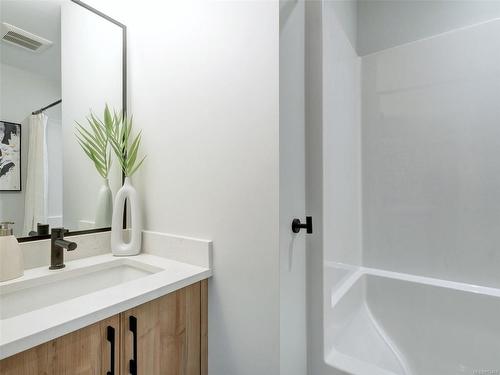 A-2054 Charters Rd, Sooke, BC - Indoor Photo Showing Bathroom