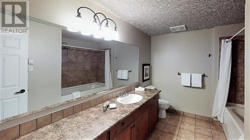 400 Bighorn Boulevard Unit# 412 A, Radium Hot Springs, BC - Indoor Photo Showing Bathroom