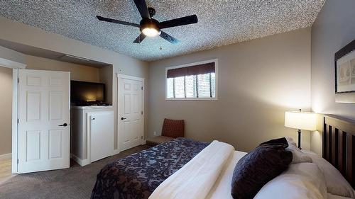 412 A - 400 Bighorn Boulevard, Radium Hot Springs, BC - Indoor Photo Showing Bedroom