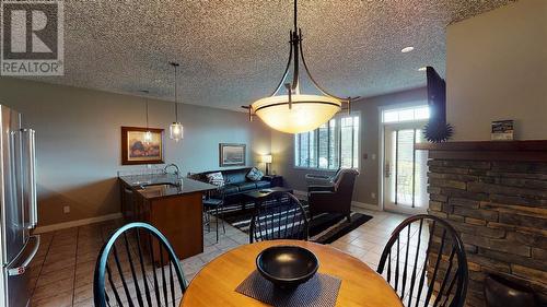 400 Bighorn Boulevard Unit# 412 A, Radium Hot Springs, BC - Indoor Photo Showing Dining Room