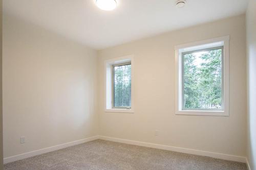 #38 - 4926 Timber Ridge Road, Windermere, BC - Indoor Photo Showing Other Room