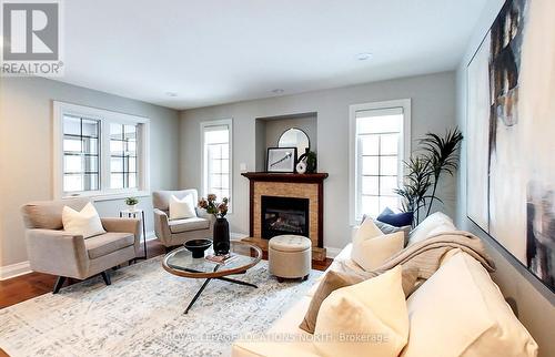 129 Marsh St, Blue Mountains, ON - Indoor Photo Showing Living Room With Fireplace