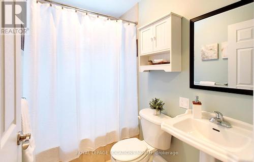 129 Marsh St, Blue Mountains, ON - Indoor Photo Showing Bathroom