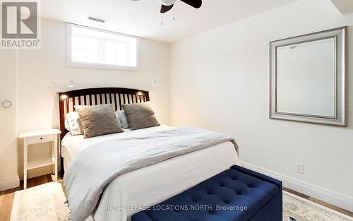 129 Marsh St, Blue Mountains, ON - Indoor Photo Showing Bedroom