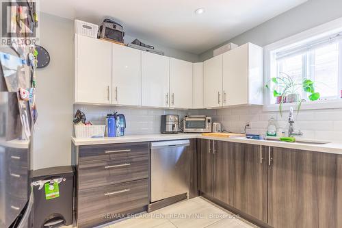 801 Main St E, Hamilton, ON - Indoor Photo Showing Kitchen