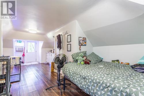 801 Main St E, Hamilton, ON - Indoor Photo Showing Bedroom