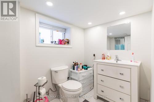 801 Main St E, Hamilton, ON - Indoor Photo Showing Bathroom
